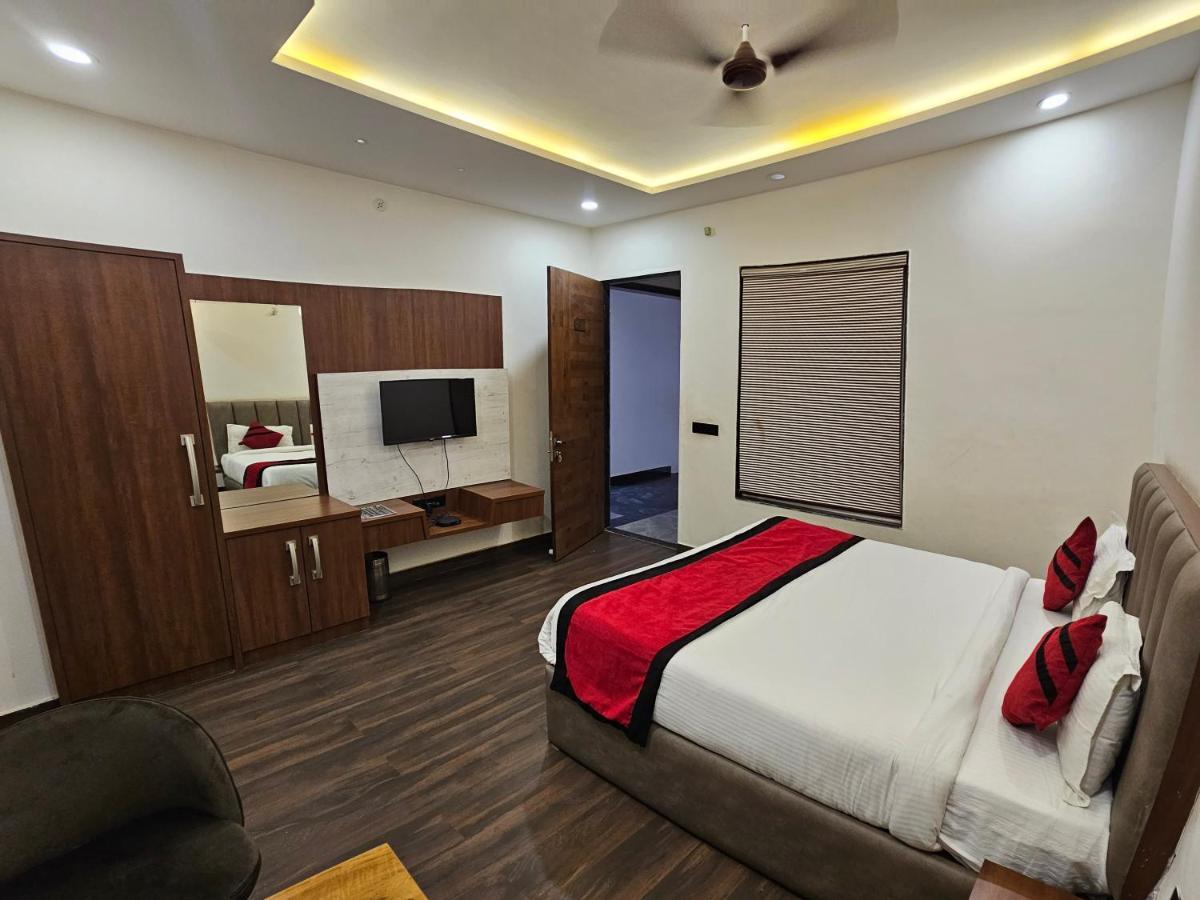 Ayodhya Rbs Hotel And Lawn מראה חיצוני תמונה